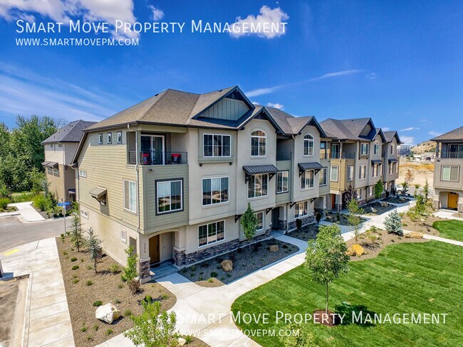 Building Photo - 3256 E Thoroughbred Ln