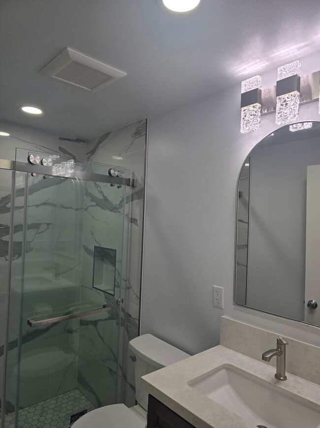 Building Photo - Cozy Unit in Westminster for Lease