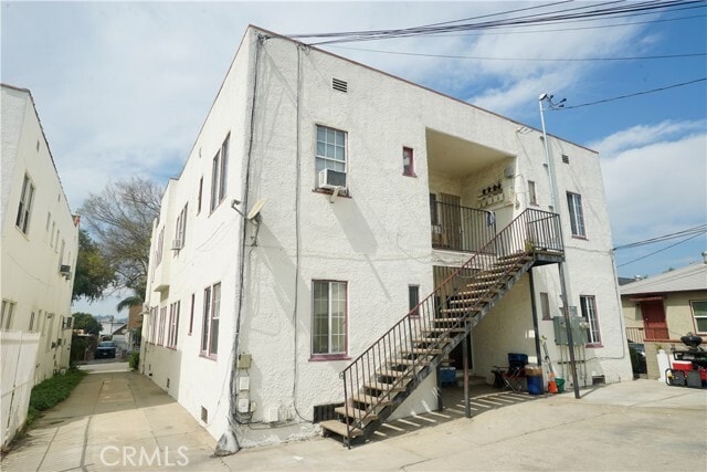 Building Photo - 1336 Elm St