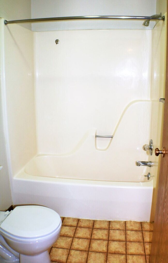Building Photo - $1,195 | 2 Bedroom, 2 Bathroom Apartment | Dog Friendly* | Available for August 1st, 2026 Move In!