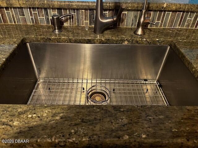 Building Photo - 1224 S Peninsula Dr