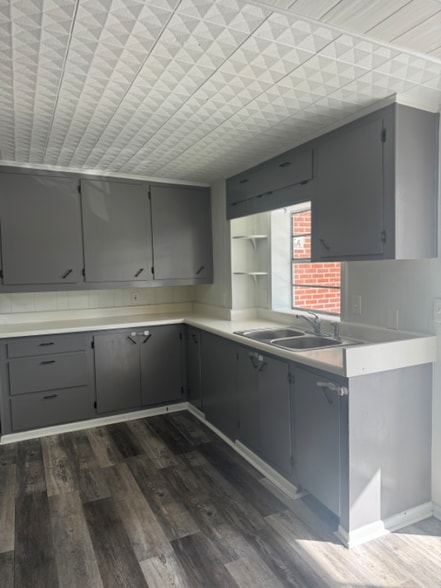 Building Photo - 308 Joseph St