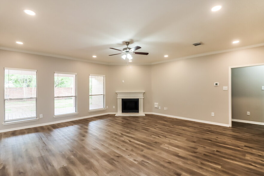 Building Photo - 322 Billingford Dr