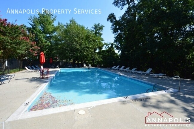 Building Photo - 1132 Lake Heron Dr