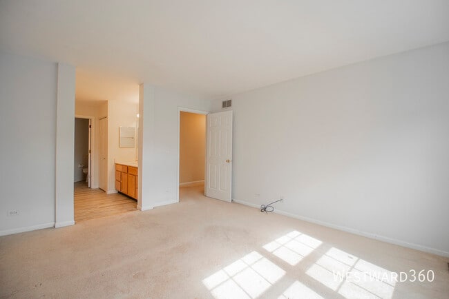 Building Photo - 2891 Belle Ln