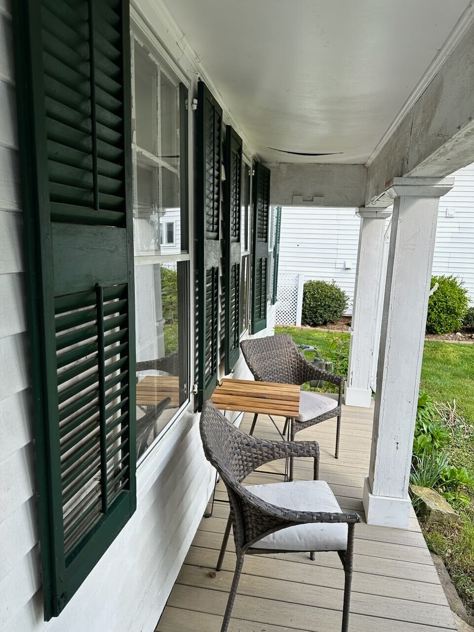 Front porch - 101 Center St