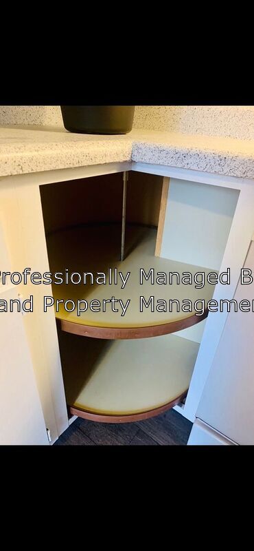 Building Photo - 206 Dahlia Dr