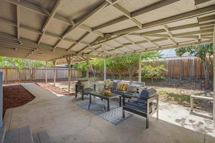 Building Photo - 151 Verbena Dr