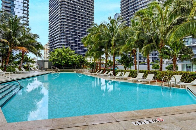 Building Photo - 88 SW 7th St