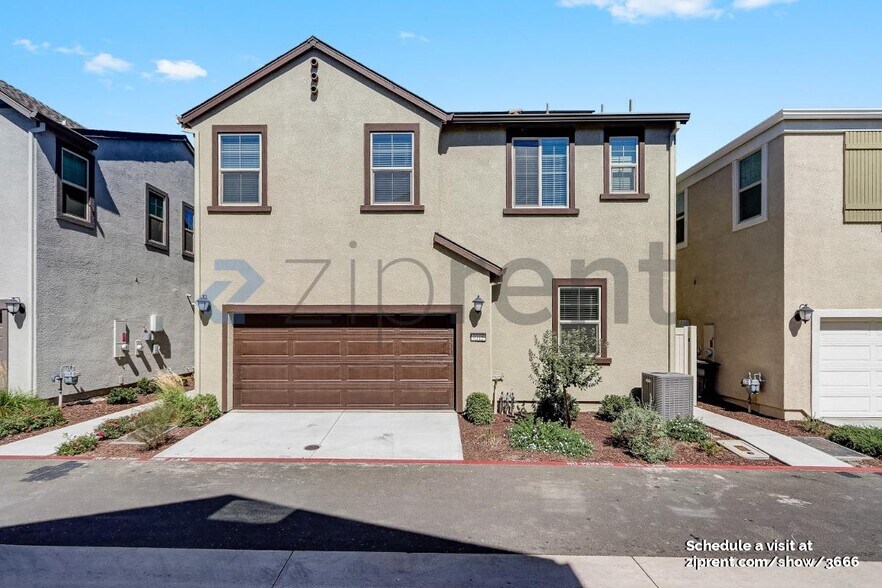Building Photo - 9315 Mystic Lake Alley