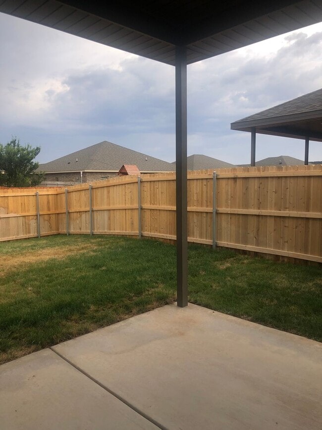 Building Photo - Brand New Home in Hertiage Hills 3/2/2