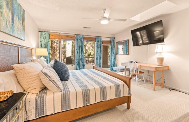 Building Photo - 2415 The Haul Over