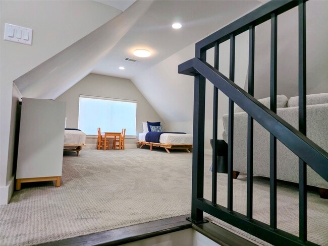 Building Photo - 19 Acorn Cluster Ct