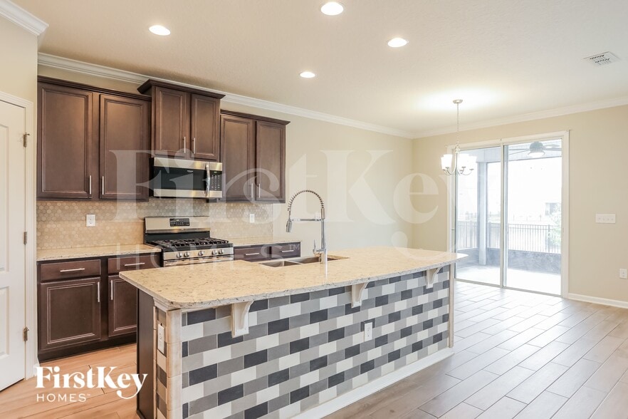 Building Photo - 3999 Heatherbrook Pl