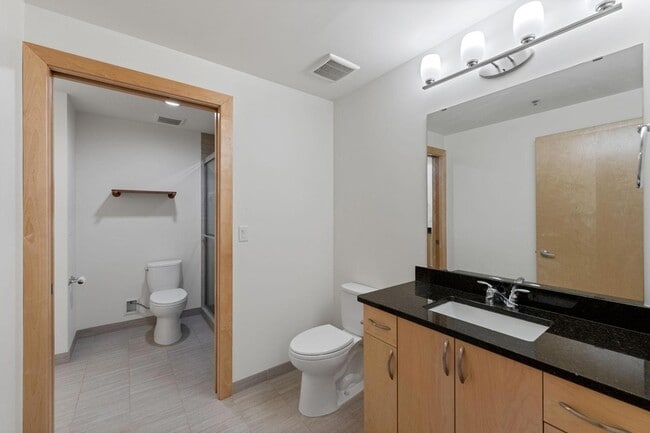 Building Photo - 740 Portland Ave