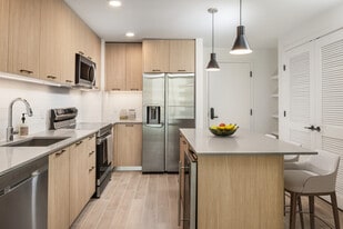 Building Photo - Avalon Merrick Park