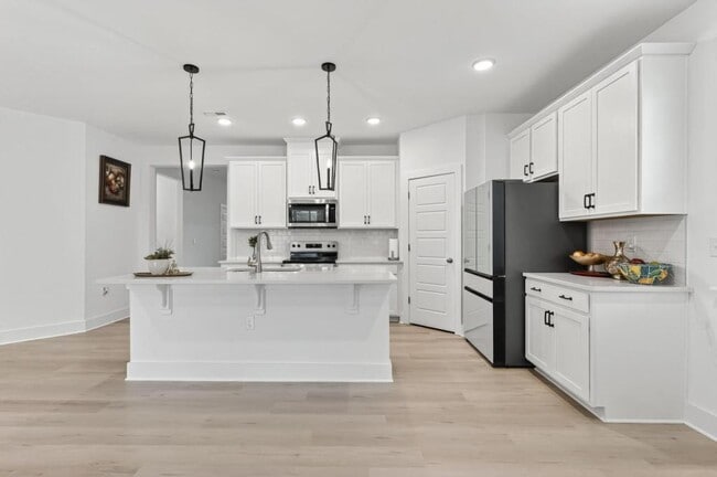 Building Photo - 163 Little Crk Dr