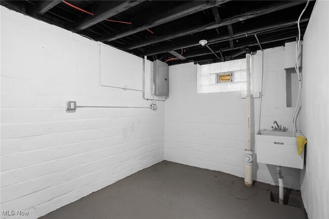 Building Photo - 3154 Yorkshire Rd