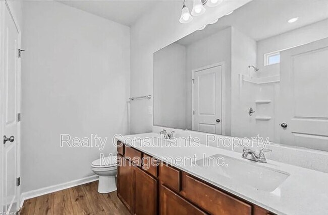 Building Photo - 534 Raspberry Hl Dr