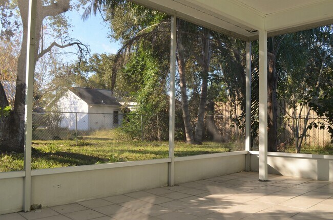 Building Photo - Beautiful upgraded home in Great Neighborhood! AVAILABLE IN DECEMBER!