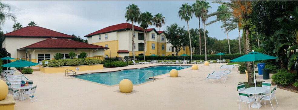 Building Photo - 11520 Villa Grand