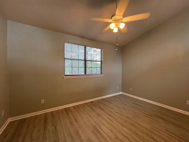Building Photo - 3427 Sedona Loop