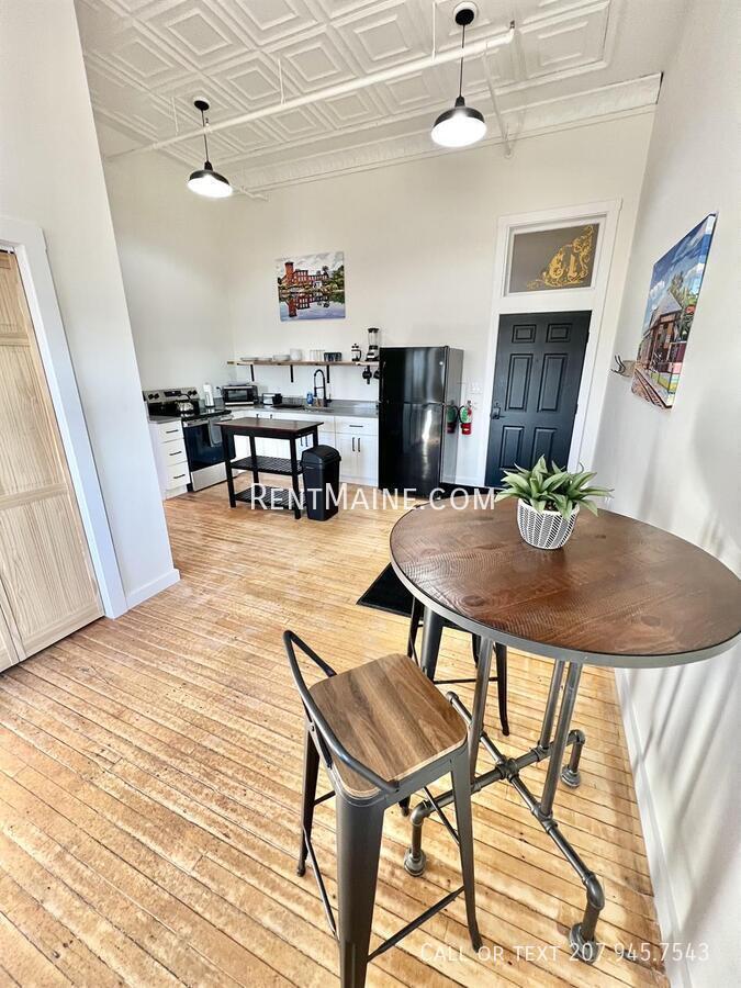 Building Photo - 113 N Lancey St