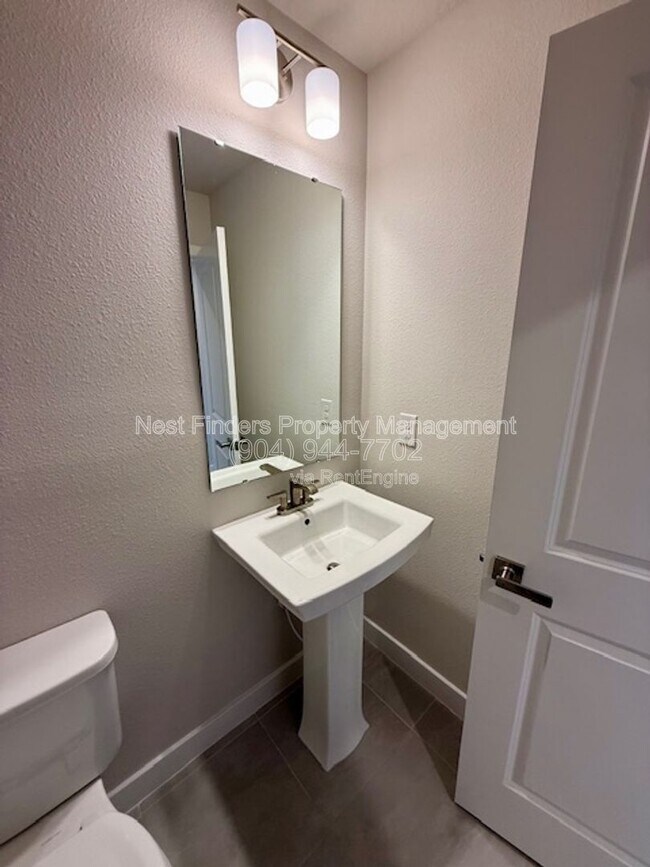 Building Photo - 55 Gaston Ct