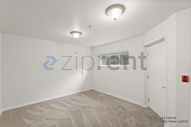Building Photo - 11570 Stone Ave N