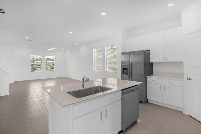 Building Photo - 2533 Rider Rain Ln