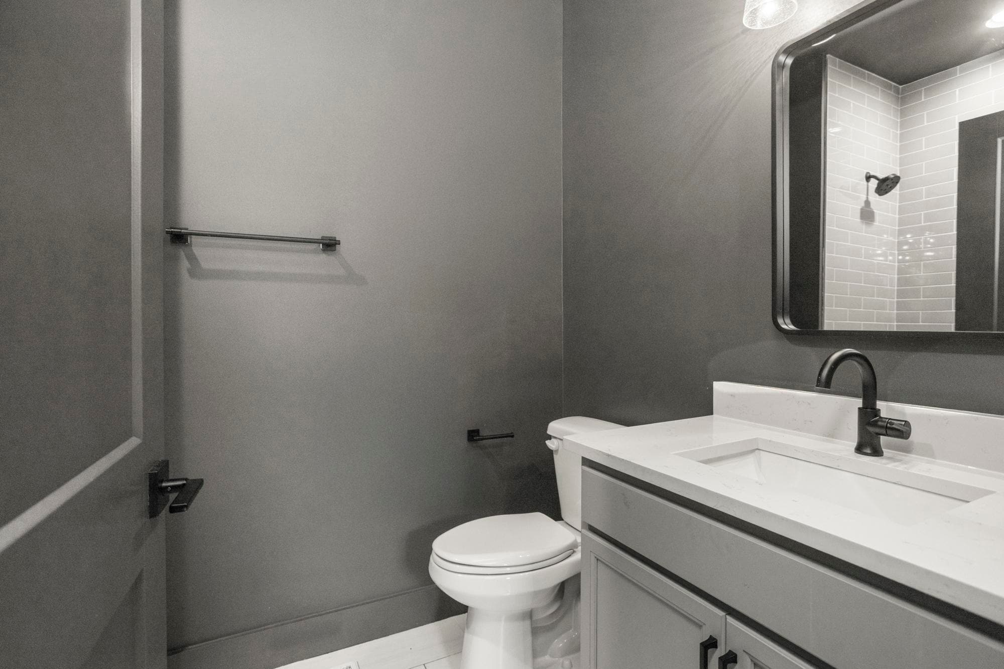 Building Photo - 337 Gatewood Ave