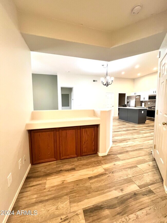 Building Photo - 3464 E Thornton Ave