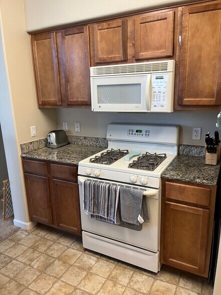Building Photo - 5350 Dunlay