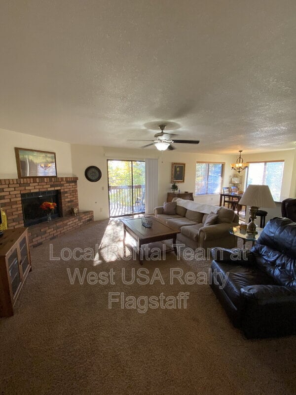 Building Photo - 2707 N Walnut Hills Dr