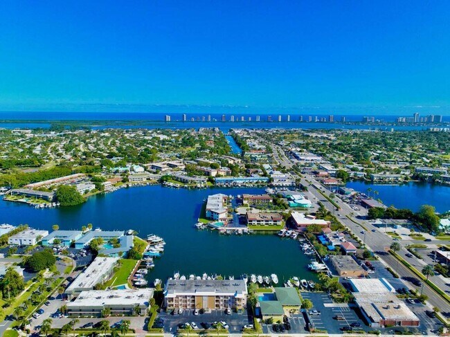 Building Photo - 312 Northlake Dr