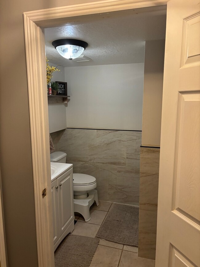 Building Photo - 51 E Monticello Dr