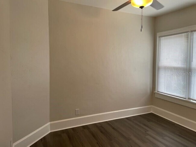 Building Photo - 3734 Burlington Ave N