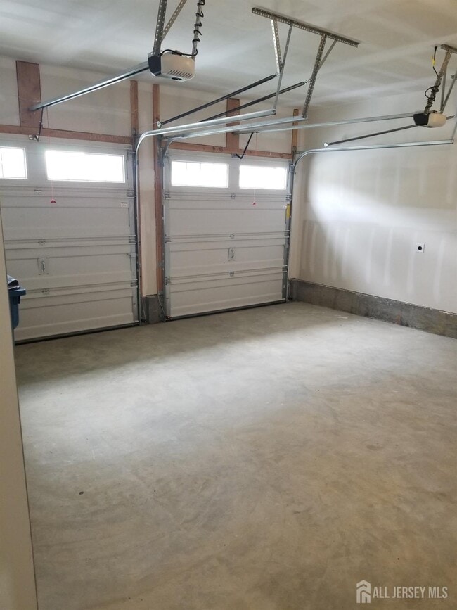 Building Photo - 4403 Thompson Dr