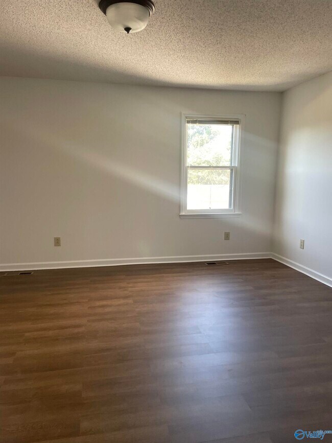 Building Photo - 6613 Steeplechase Dr NW