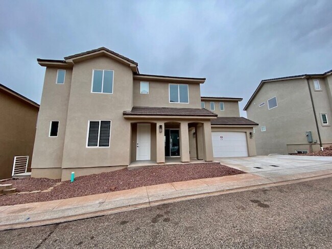 Building Photo - 438 N Stone Mountain Dr