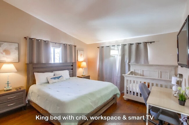 Building Photo - 6434 Bullock Dr