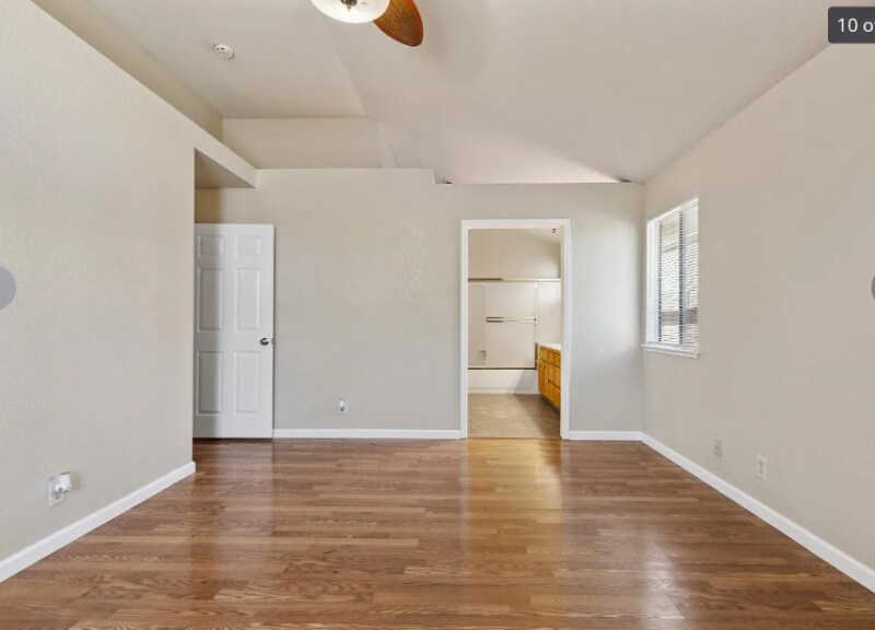Building Photo - 747 Chenin Blanc Dr
