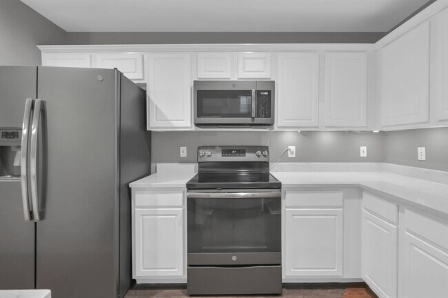 Building Photo - 27 S Villa Oaks Dr