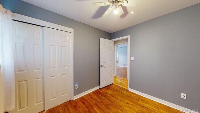 Building Photo - 511 Freeman Ave