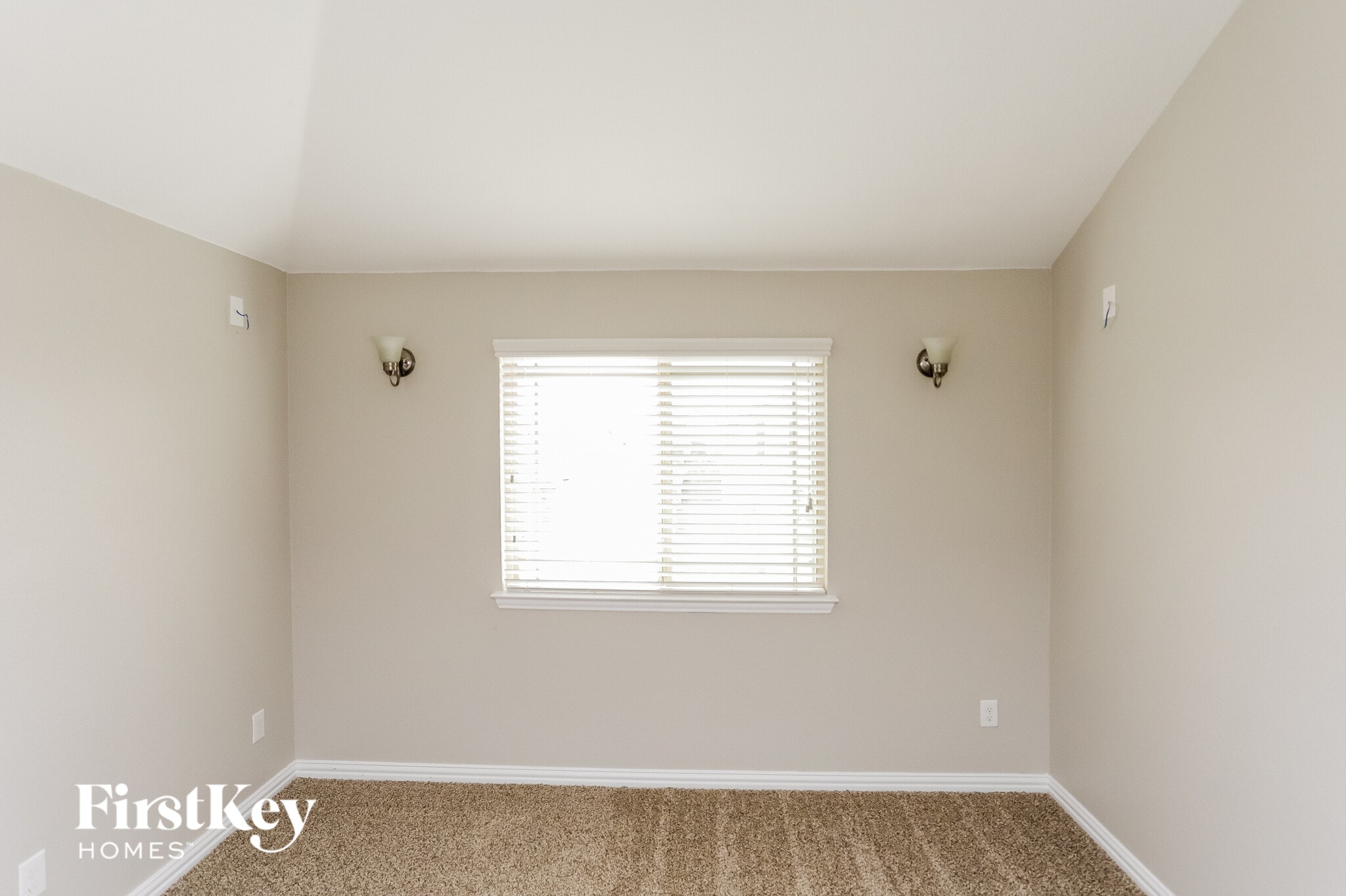 Building Photo - 150 Cameron Dr