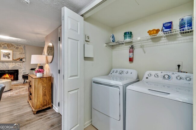 Building Photo - 1695 Wynndowne Trail