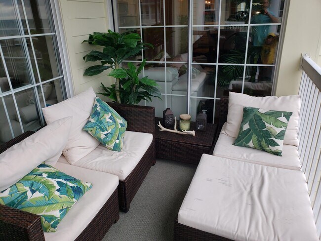 Building Photo - 3236 Silver Sands Cir