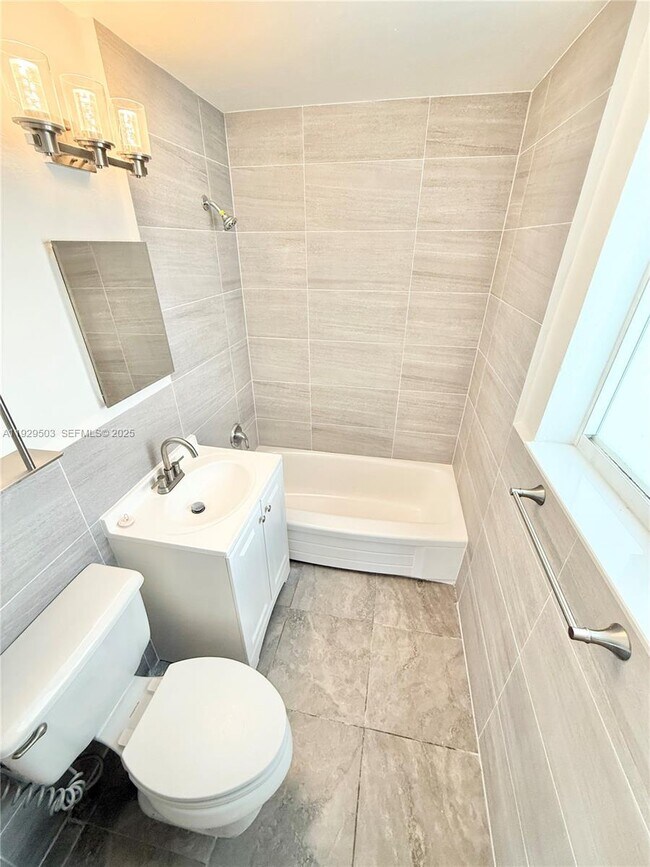 Building Photo - 212 Phoenetia Ave