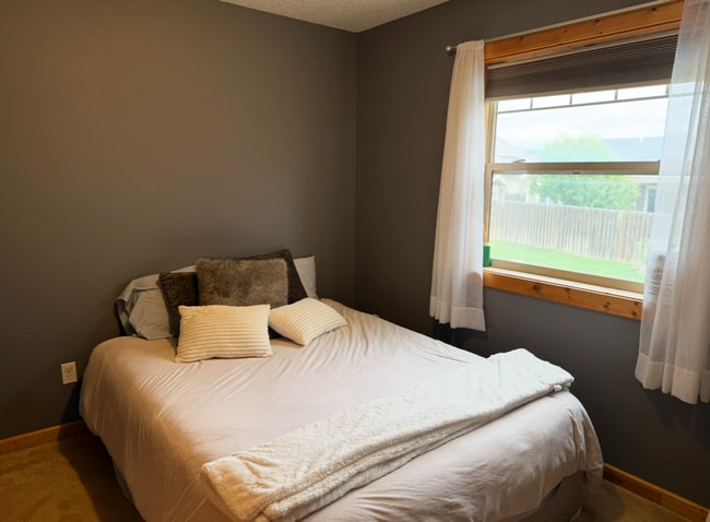 Building Photo - Beautiful West Kalispell Home