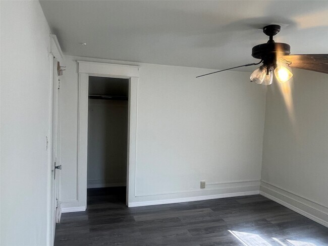 Building Photo - 208 S Liberty Ave